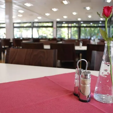 Bildungshotel Отель 2*